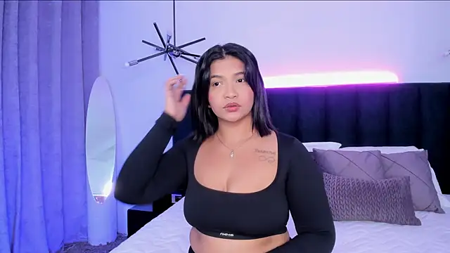 Snapshot of alaia7h chatting on March 9, 7:51 pm alaia7h online show from March 9, 7:51 pm