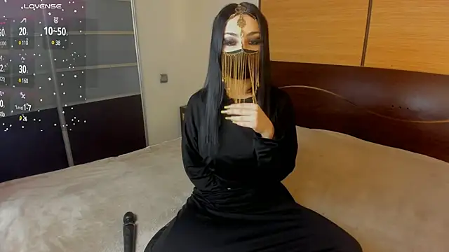 Snapshot of habibi_moon chatting on December 15, 3:13 am habibi moon online show from December 15, 3:13 am