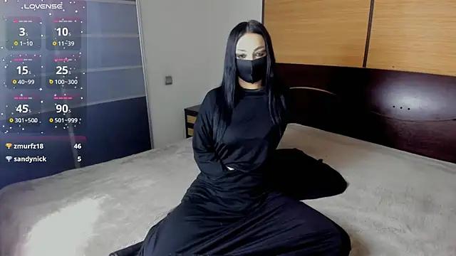 Snapshot of habibi_moon chatting on December 23, 2:45 am habibi moon online show from December 23, 2:45 am