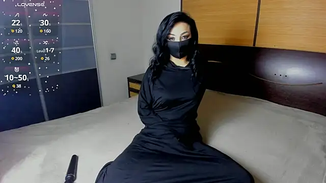 Snapshot of habibi_moon chatting on December 30, 2:31 am habibi moon online show from December 30, 2:31 am
