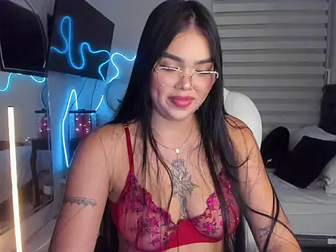 Snapshot of Daisy_20x_ chatting on August 4, 6:05 am Daisy 20x online show from August 4, 6:05 am
