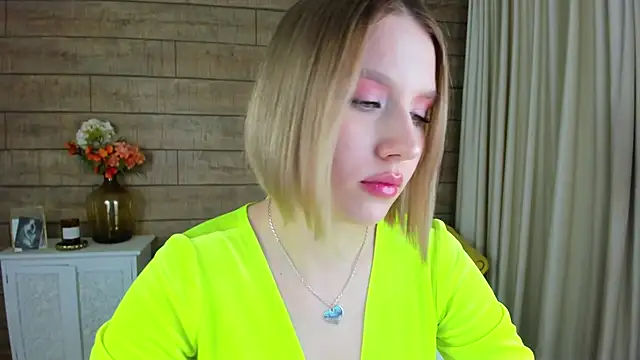 LiliLinn online show from February 12, 7:34 am