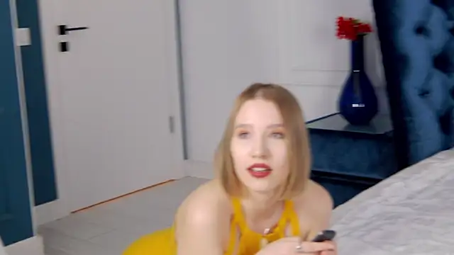 LiliLinn online show from February 21, 2:06 pm