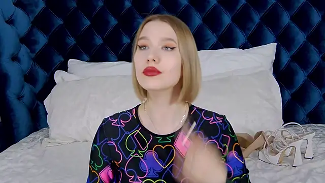 LiliLinn online show from February 22, 12:19 pm