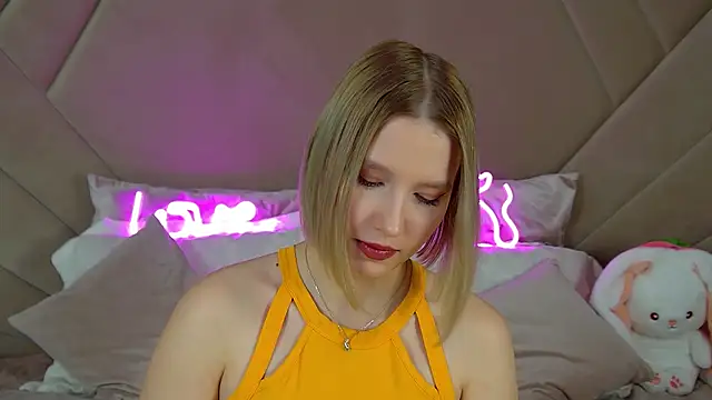 LiliLinn online show from March 11, 7:58 am