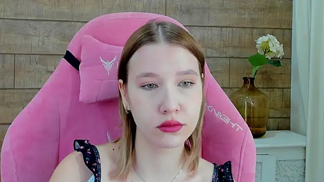 LiliLinn online show from October 21, 4:13 am