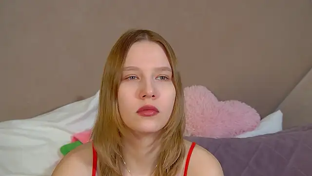 LiliLinn online show from March 31, 5:08 am