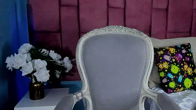 NinaInk online show from January 25, 12:05 pm