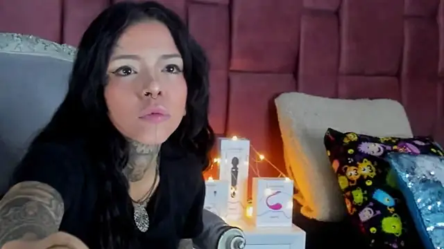 NinaInk online show from January 31, 11:56 am