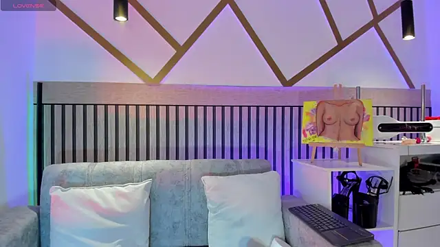 NinaInk online show from March 20, 4:12 pm