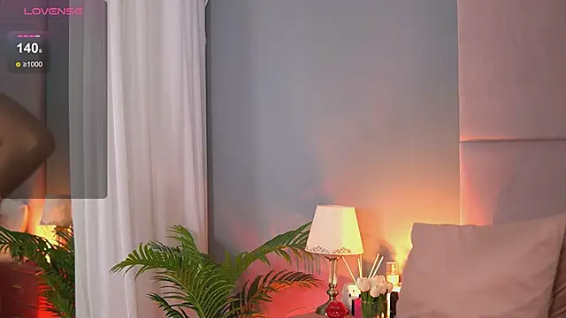 AlmaLuv online show from February 12, 10:24 am