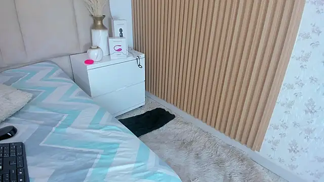 ElaEndez  online show from February 12, 12:12 pm