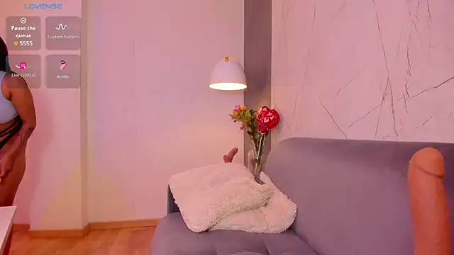 ElaEndez  online show from March 19, 2:24 pm