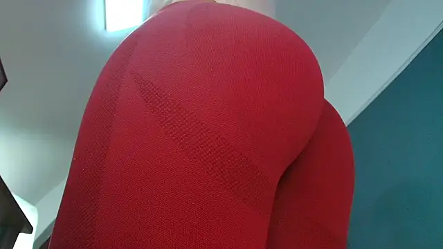 Snapshot of AlicePirs chatting on January 6, 5:11 am AlicePirs online show from January 6, 5:11 am