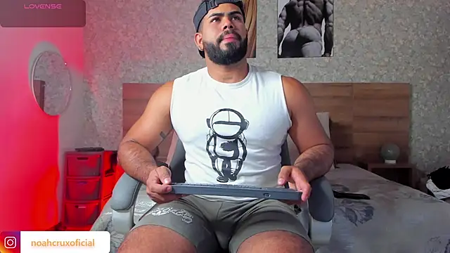 noah crux online show from September 29, 8:13 pm