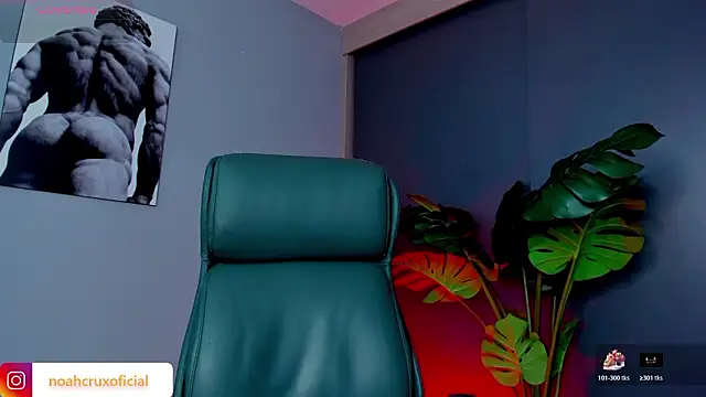 Snapshot of noah_crux chatting on March 20, 2:00 pm noah crux online show from March 20, 2:00 pm