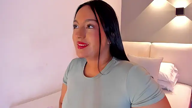 Snapshot of ellamontoya chatting on September 15, 10:59 am ellamontoya online show from September 15, 10:59 am