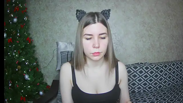 ElllaNuar online show from January 22, 1:20 am