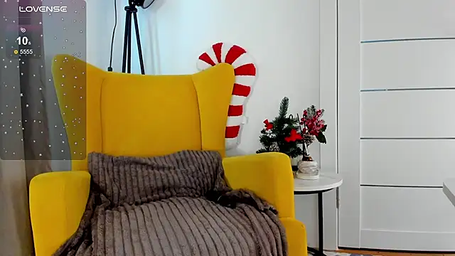 Snapshot of miissblonde chatting on January 13, 5:24 am miissblonde online show from January 13, 5:24 am