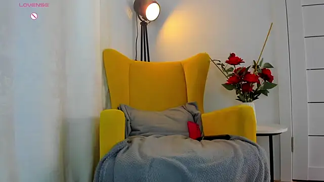 Snapshot of miissblonde chatting on March 2, 7:15 am miissblonde online show from March 2, 7:15 am