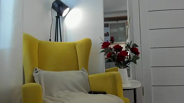 miissblonde online show from May 14, 3:46 am