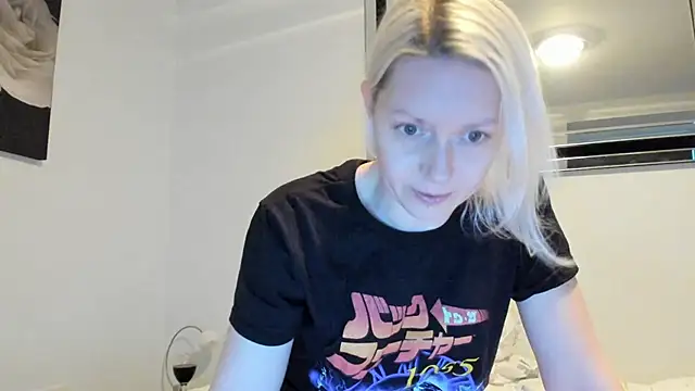 Snapshot of BetterThanYourEx69 chatting on January 5, 3:45 pm BetterThanYourEx69 online show from January 5, 3:45 pm