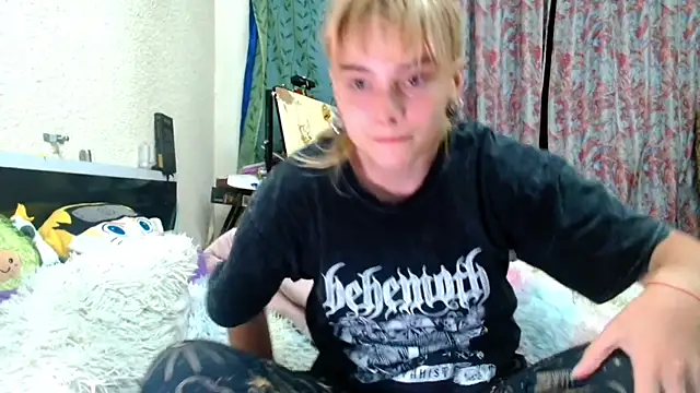 Sophie Bell online show from May 25, 8:37 pm