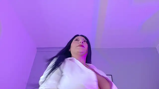 Snapshot of KendalMilleer chatting on October 8, 10:24 am KendalMilleer online show from October 8, 10:24 am