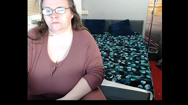 Snapshot of Sweetboobs chatting on April 10, 8:35 pm Sweetboobs online show from April 10, 8:35 pm