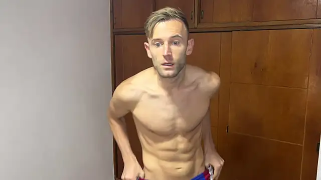 aquilesmade online show from December 15, 3:42 pm