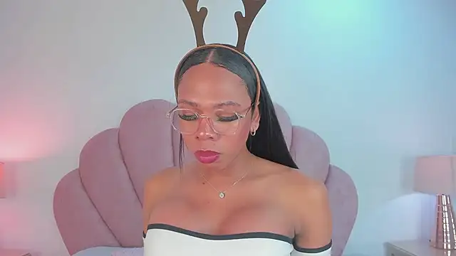 Snapshot of Nicole_Paradise chatting on December 20, 1:33 pm Nicole Paradise online show from December 20, 1:33 pm