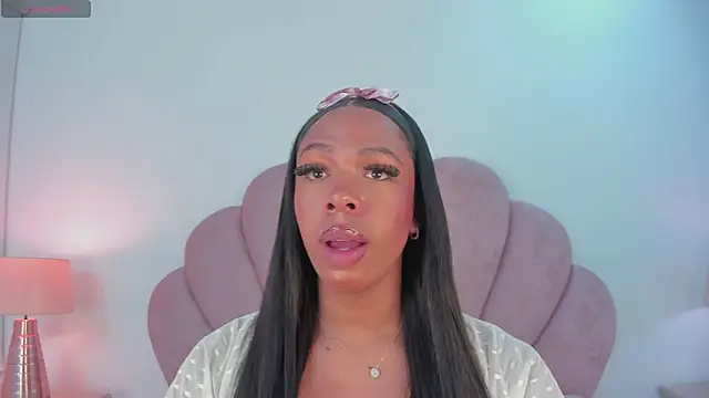 Snapshot of Nicole_Paradise chatting on December 28, 12:56 pm Nicole Paradise online show from December 28, 12:56 pm