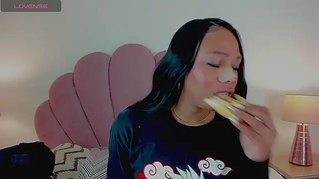 Snapshot of Nicole_Paradise chatting on October 3, 12:13 pm Nicole Paradise online show from October 3, 12:13 pm