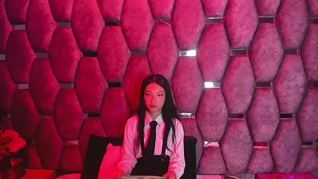 Aurora 18 online show from September 19, 2:18 pm