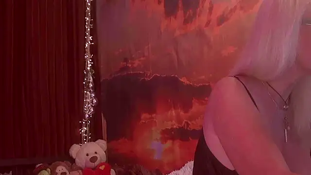 MoniCutex online show from June 18, 1:28 am