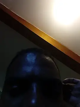 Snapshot of blackman933z chatting on November 2, 2:41 pm blackman933z online show from November 2, 2:41 pm