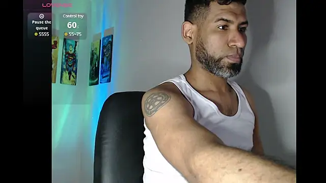 Snapshot of Enriblack92 chatting on December 20, 10:00 pm Enriblack92 online show from December 20, 10:00 pm