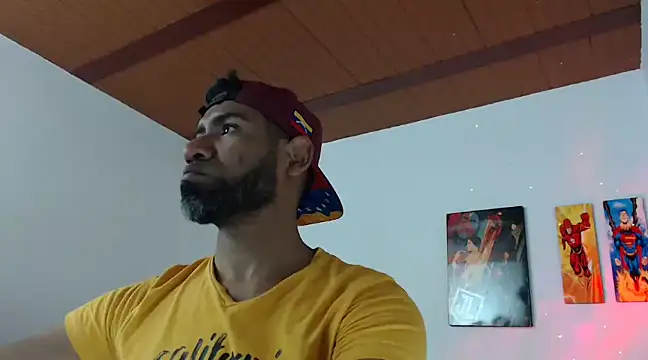 Snapshot of Enriblack92 chatting on December 26, 2:16 pm Enriblack92 online show from December 26, 2:16 pm