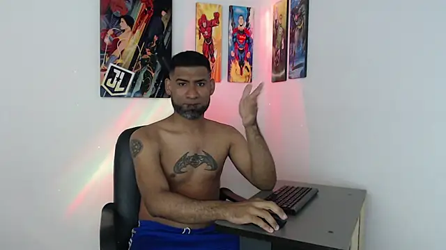 Snapshot of Enriblack92 chatting on December 31, 3:34 am Enriblack92 online show from December 31, 3:34 am