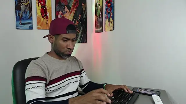 Snapshot of Enriblack92 chatting on January 14, 1:26 am Enriblack92 online show from January 14, 1:26 am