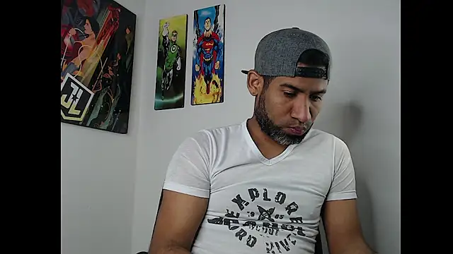 Snapshot of Enriblack92 chatting on January 23, 11:15 am Enriblack92 online show from January 23, 11:15 am