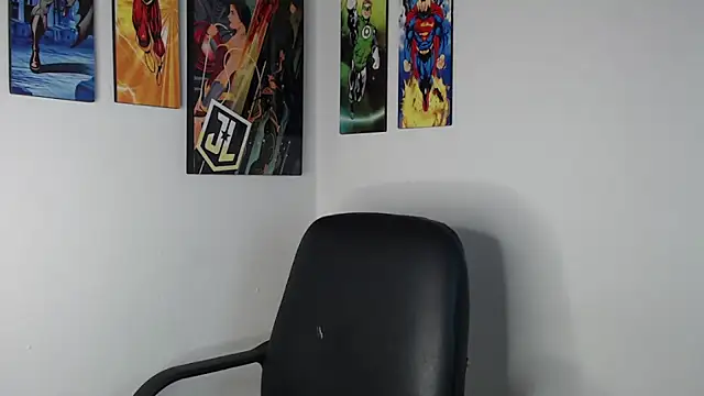 Snapshot of Enriblack92 chatting on January 25, 3:30 am Enriblack92 online show from January 25, 3:30 am