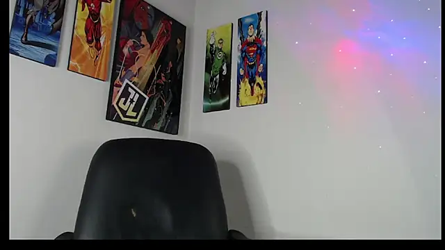 Snapshot of Enriblack92 chatting on February 15, 4:25 am Enriblack92 online show from February 15, 4:25 am