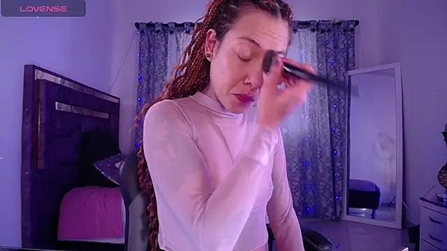 alejandrafitt online show from May 7, 9:53 pm
