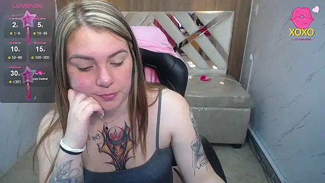 Snapshot of Paula_b_ chatting on March 14, 12:43 pm Paula b online show from March 14, 12:43 pm