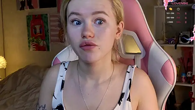 LexieLoree online show from February 5, 3:34 am