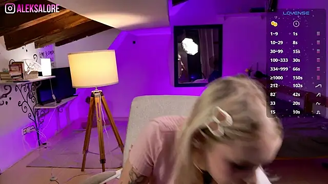 LexieLoree online show from September 12, 3:06 am