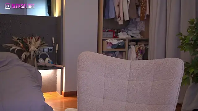 LexieLoree online show from March 27, 3:12 am