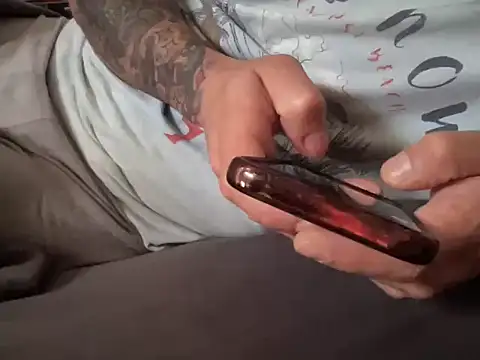 Snapshot of kameray12 chatting on February 22, 9:34 am kameray12 online show from February 22, 9:34 am