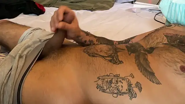 Snapshot of kameray12 chatting on March 19, 1:18 pm kameray12 online show from March 19, 1:18 pm